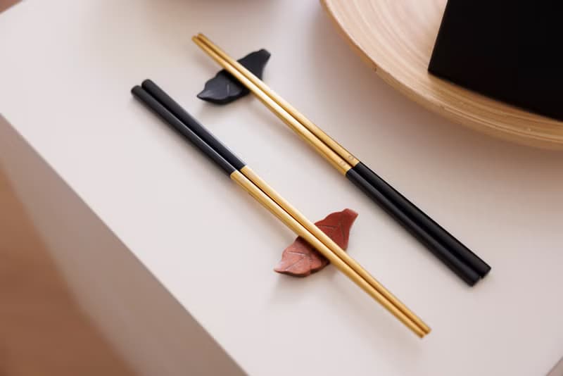 304不鏽鋼筷子套裝- 2對筷子 2個筷子架