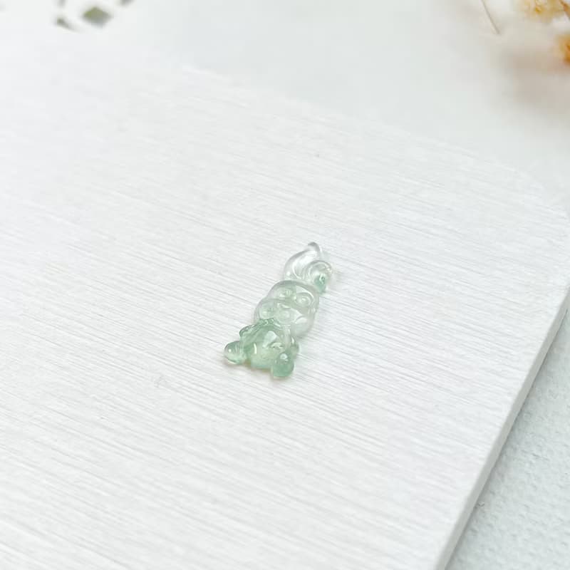冰種飄綠花翡翠小兔子 | 天然緬甸A貨翡翠 | 送禮