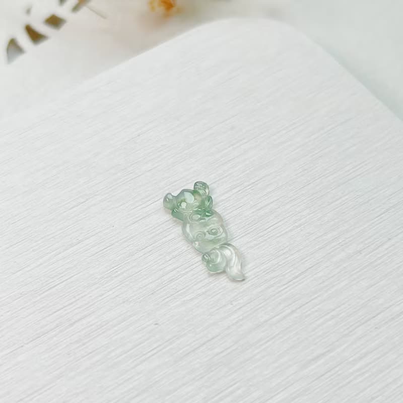 冰種飄綠花翡翠小兔子 | 天然緬甸A貨翡翠 | 送禮