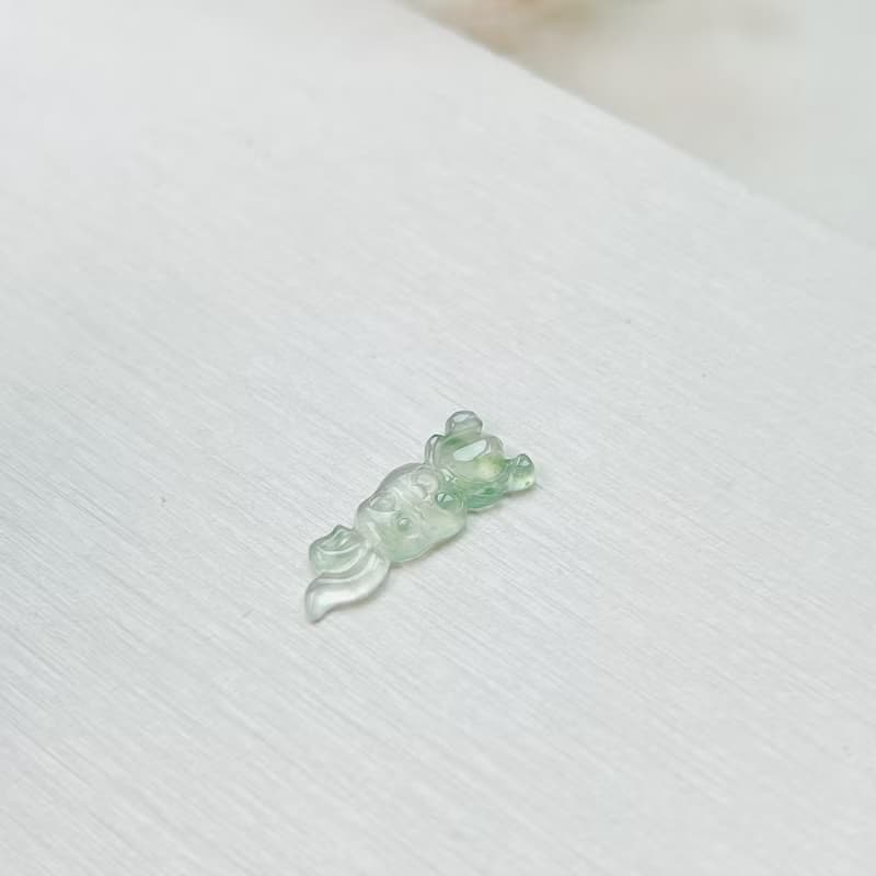 冰種飄綠花翡翠小兔子 | 天然緬甸A貨翡翠 | 送禮