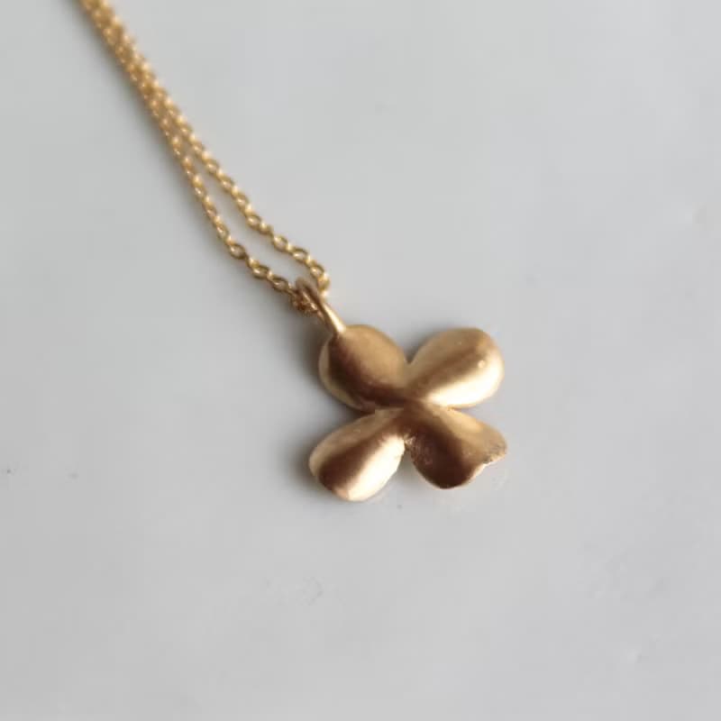 Clover necklace