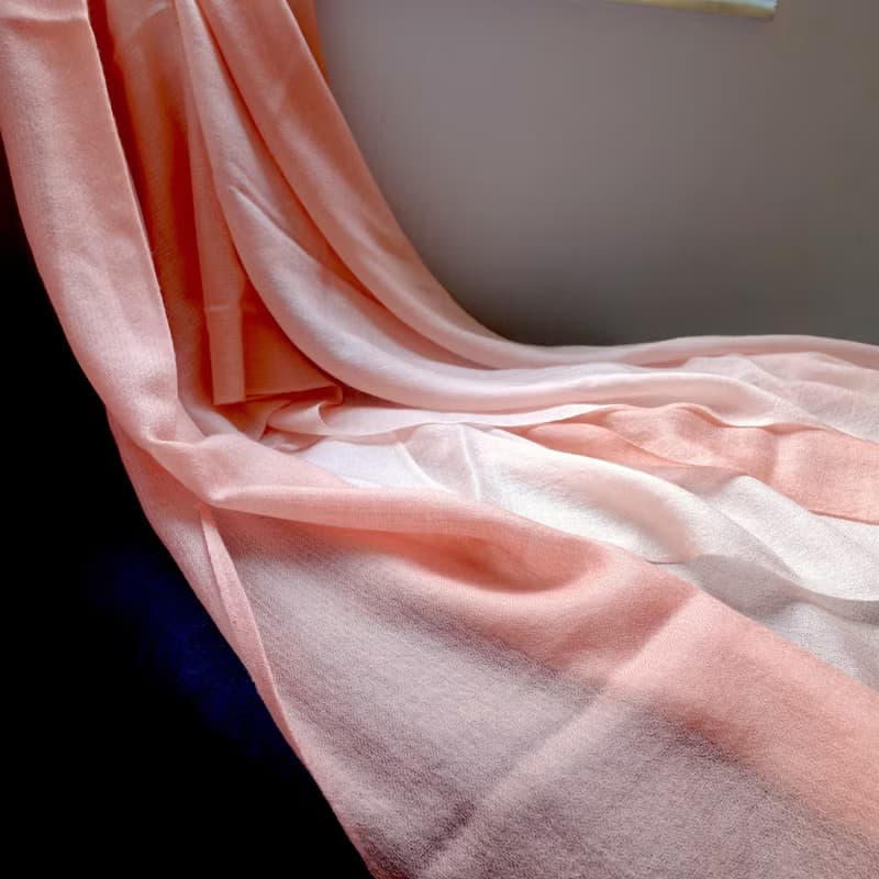 【溫柔堅定】100% Cashmere・鑽石織・手染漸層・精品級羊絨披肩
