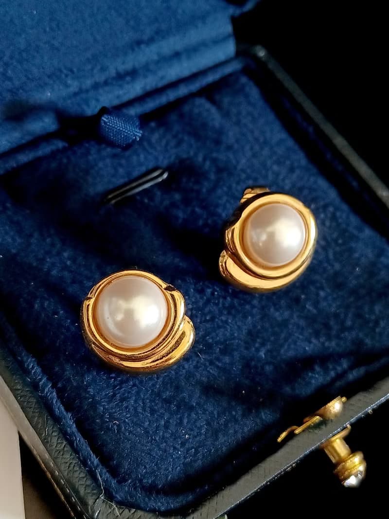 vintage jewelry  秀氣半球形珍珠夾式耳環