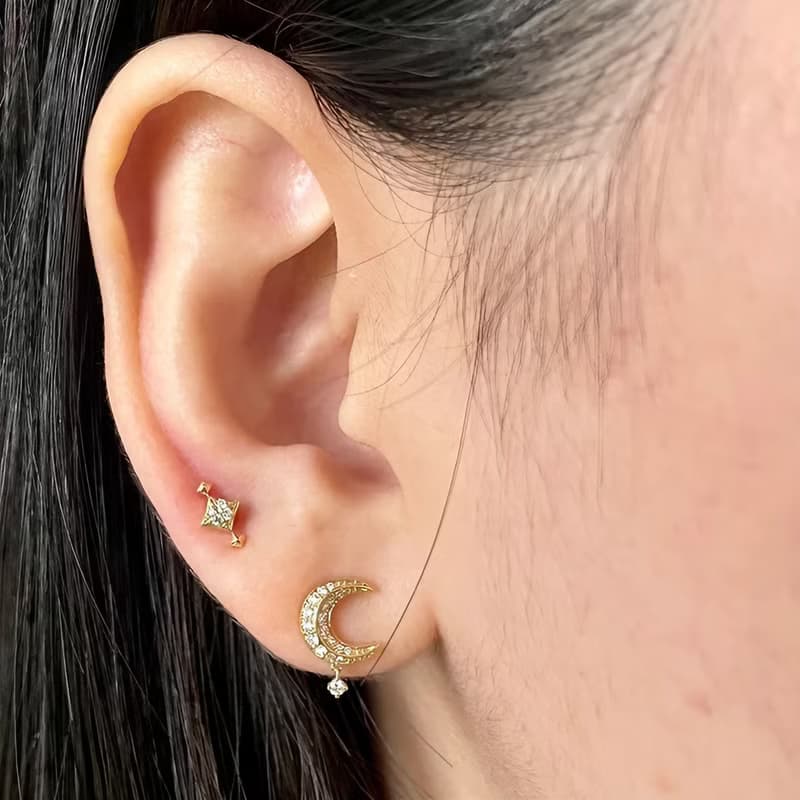 18K 鑽鑽月亮小垂墜耳針 (單耳)