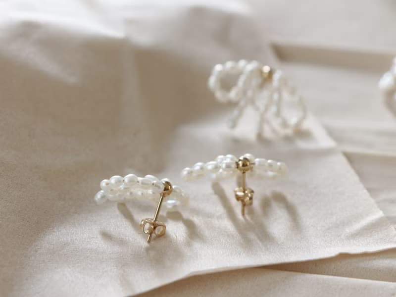 14kgf-pearl ribbon pierced earrings