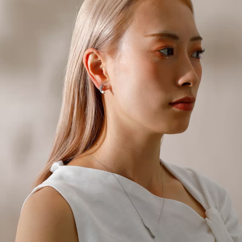 【Pinkoi限定商品】luna loop-fit earring SV　ループフィットイヤリング　月　三日月　パール　シルバー