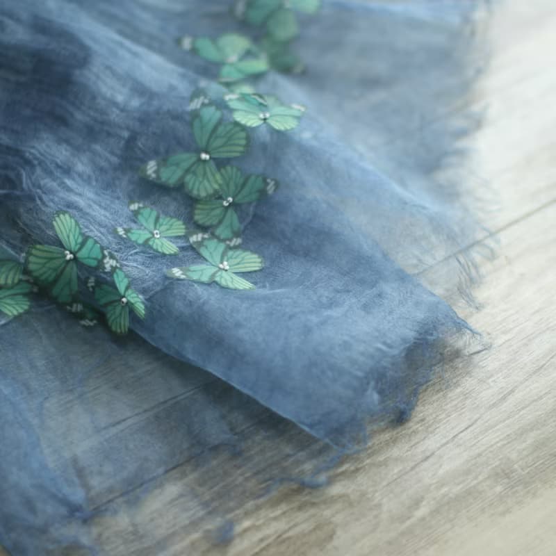 蝴蝶紗片+深淺色皺褶桑蠶絲薄紗雙層圍巾 靛藍 Scarf