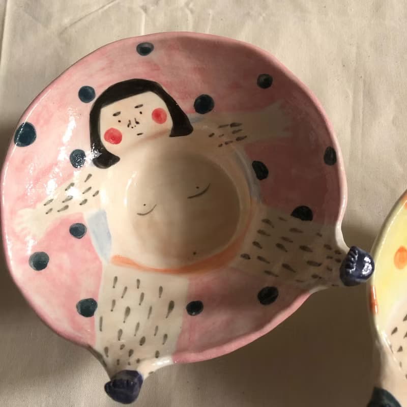 瓷器碗 | 仰望天空的裸人