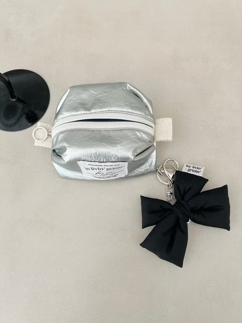 basic silver pouch S