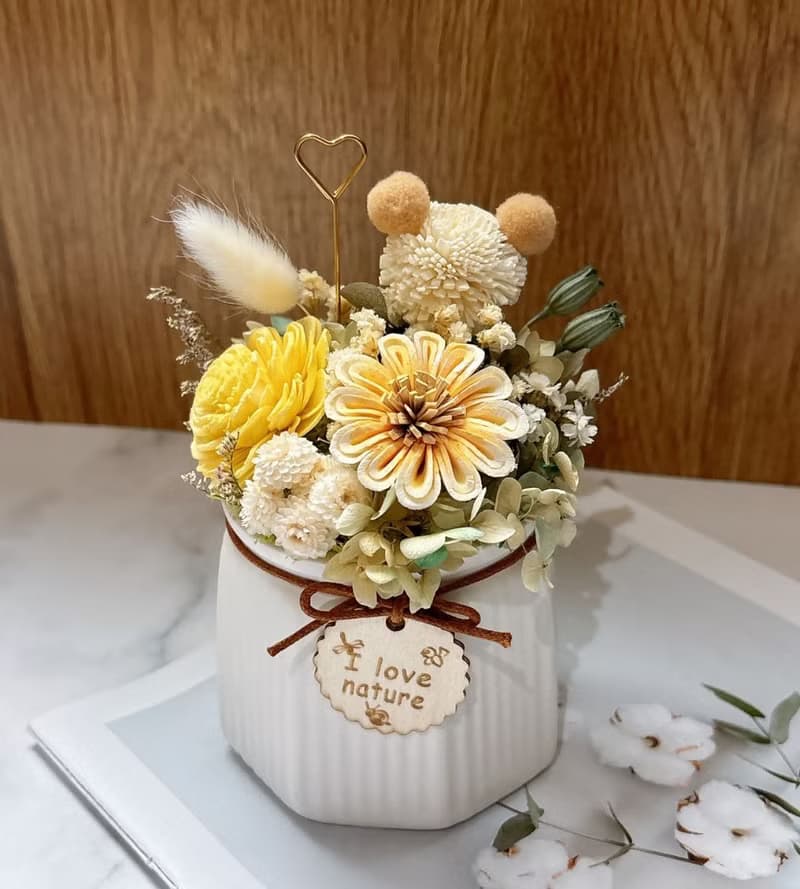 癒心花藝| 幻彩森林小熊擴香小桌花 生日禮物/桌上療癒/畢業禮物