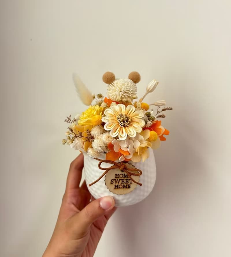 癒心花藝| 幻彩森林小熊擴香小桌花 生日禮物/桌上療癒/畢業禮物