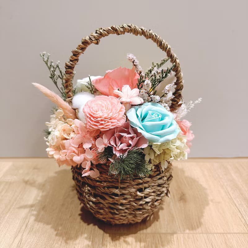 永生花提籃。開幕花禮。喬遷花禮。桌花。探病花籃。入厝花禮