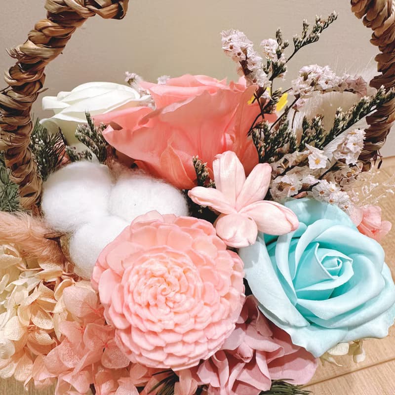 永生花提籃。開幕花禮。喬遷花禮。桌花。探病花籃。入厝花禮