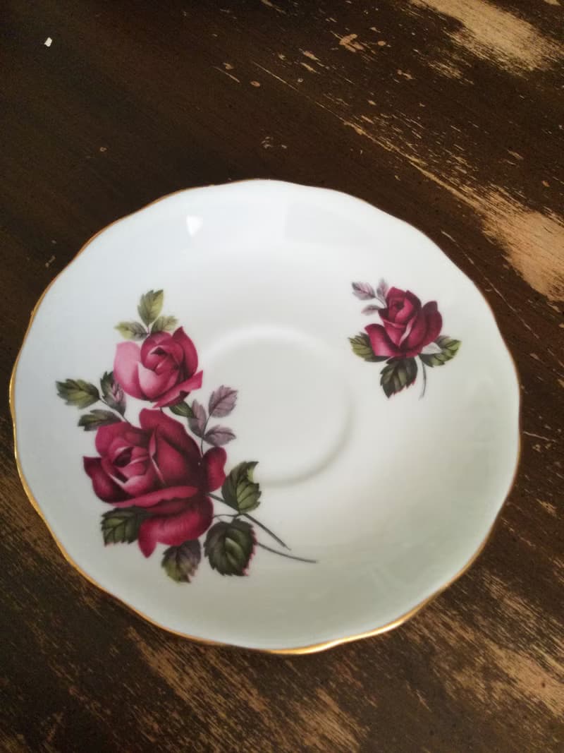Queen Anne 紅玫瑰小茶碟