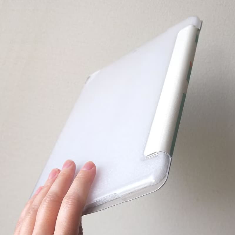 手帳型iPadケース【招き猫】三折りスタンド機能付プラケースタイプ