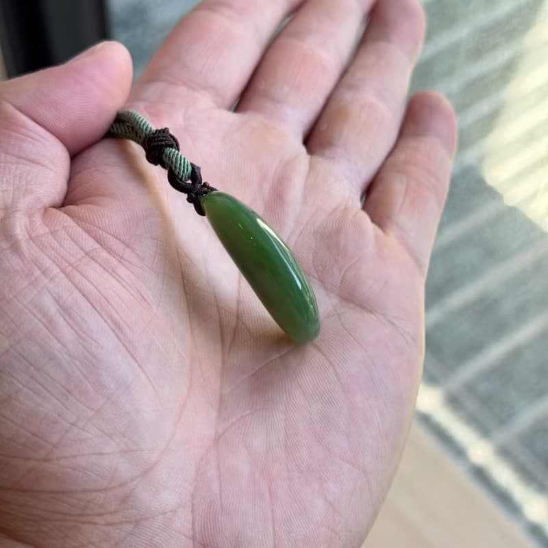 翠月承心 - 福氣玉光系列 - 台灣設計雕刻玉珮