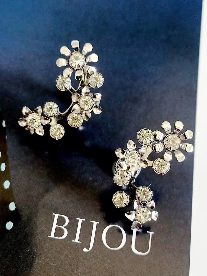 vintage jewelry 典雅亮銀攀枝萊茵花卉 夾式耳環