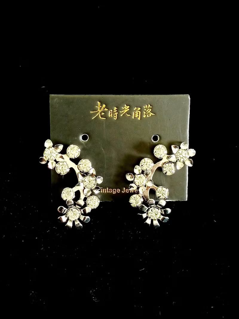 vintage jewelry 典雅亮銀攀枝萊茵花卉 夾式耳環