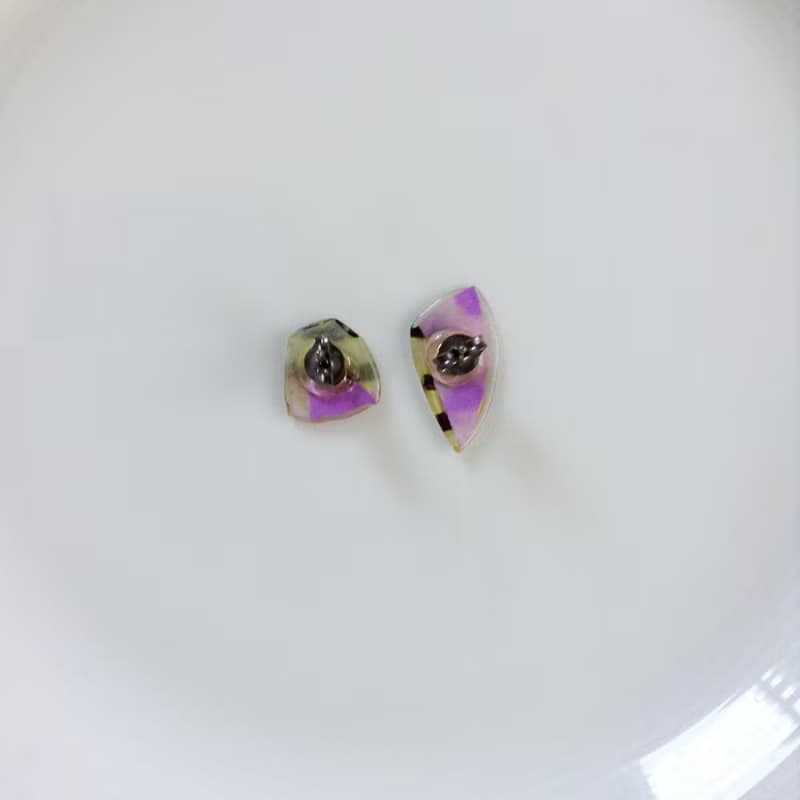 ヘンテコ　チタン　スタッドピアス　しめじ