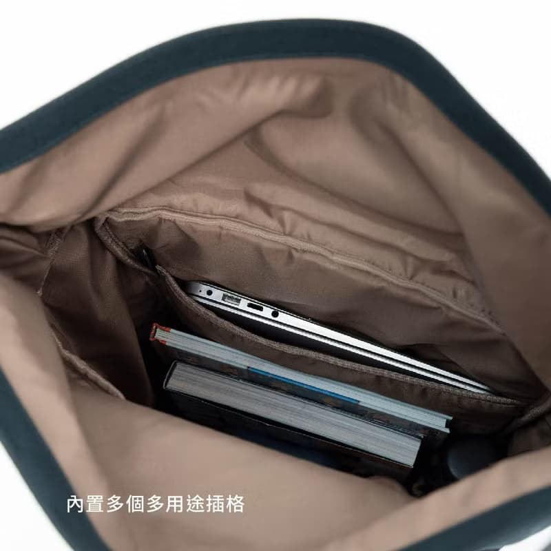 【DOUGHNUT】15吋 防潑水 大後背包 Paratrooper 水壺格-黑色 HA
