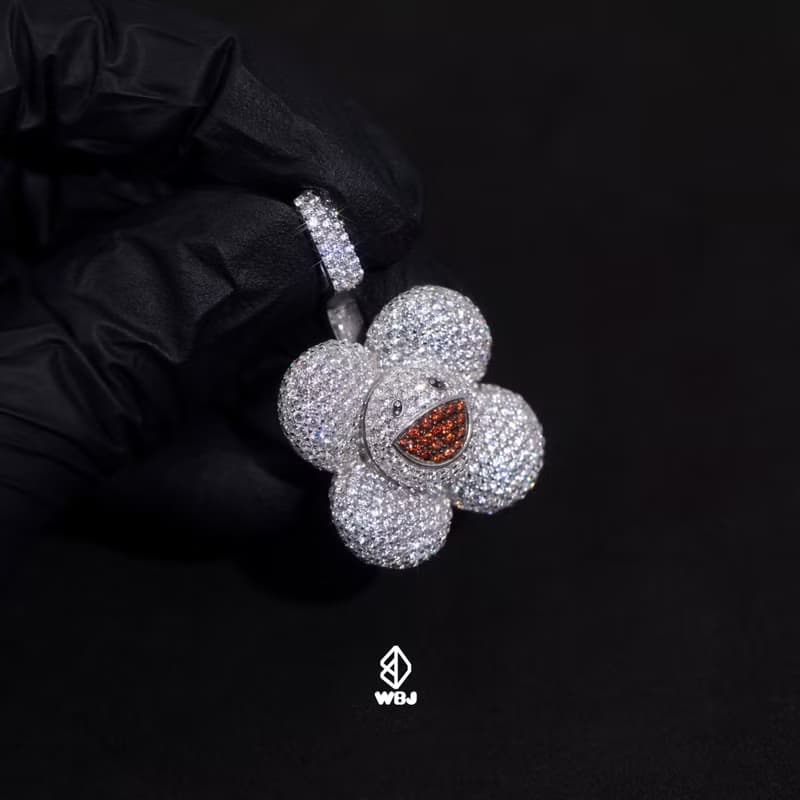 大嘴笑臉四頁草旋轉吊墜 925純銀