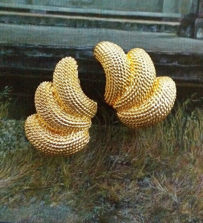 Vintage Jewelry 西洋古董飾品 凸粒金屬刷紋 夾式耳環