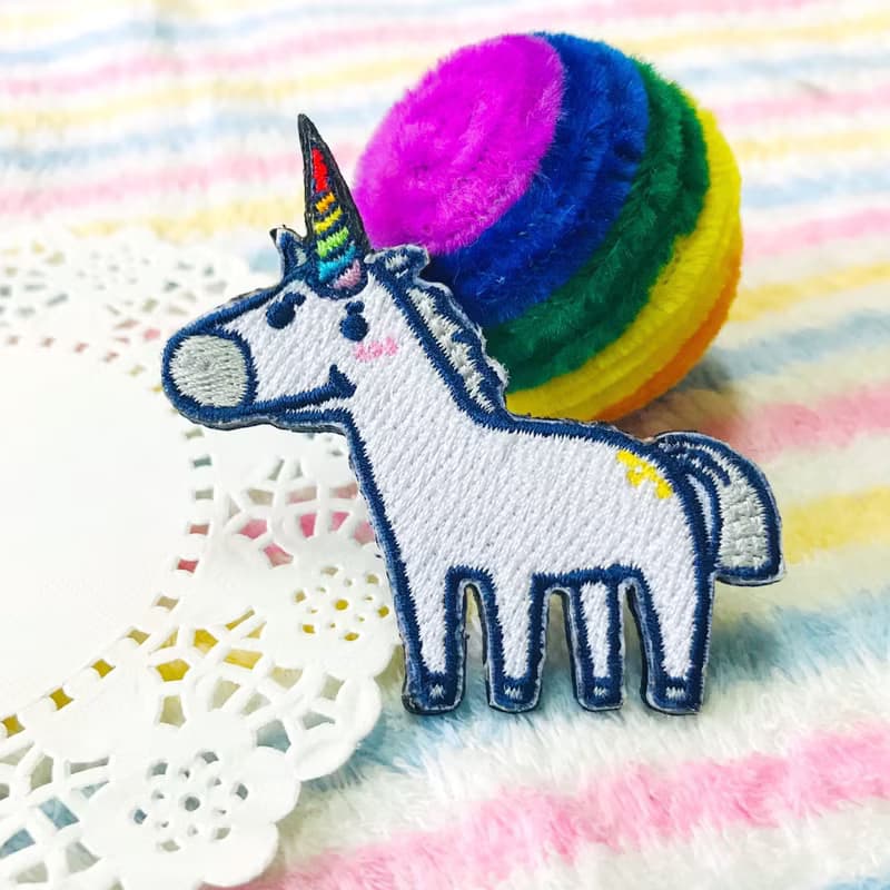 刺繡別針 繡布燙 -彩虹獨角獸 最獨一無二的你