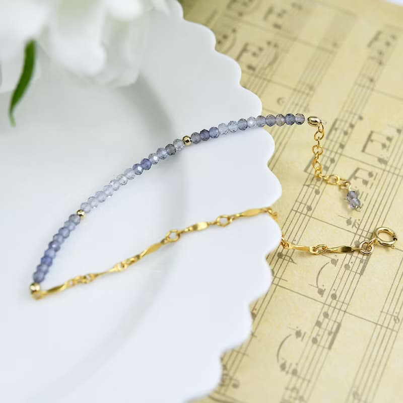 人生の羅針盤を象徴する グラデーションアイオライトの3wayブレスレット 9月誕生石