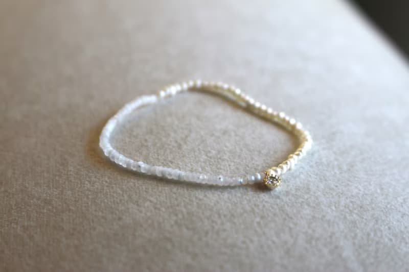 六月誕生石 手環 月光石 珍珠 水晶 - 一半一半 -