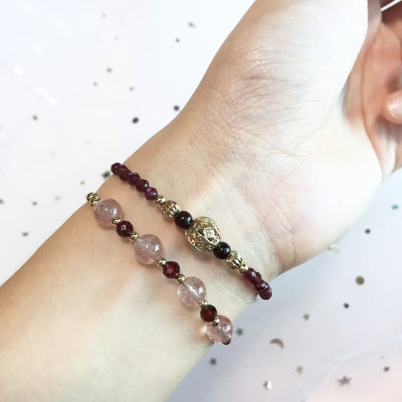 心心相扣。草莓晶 石榴石 14K包金 天然石 手鍊