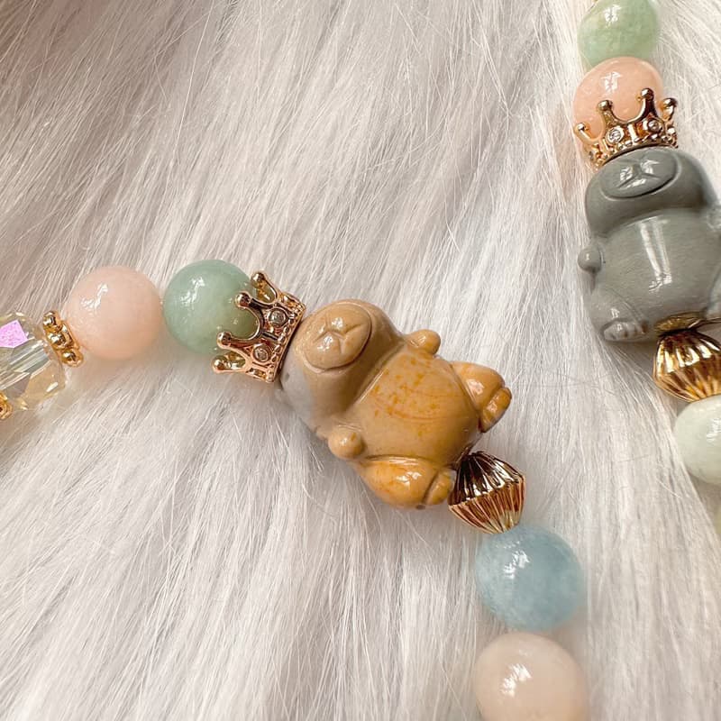 黃灰色 卡皮巴拉的奇幻奶油花園 卡皮巴拉手鍊 天然石摩根石手串