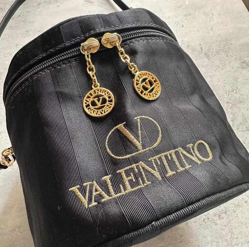 中古正品  Valentino Garavani 圓桶手袋 化妝盒 意大利製 斜背包