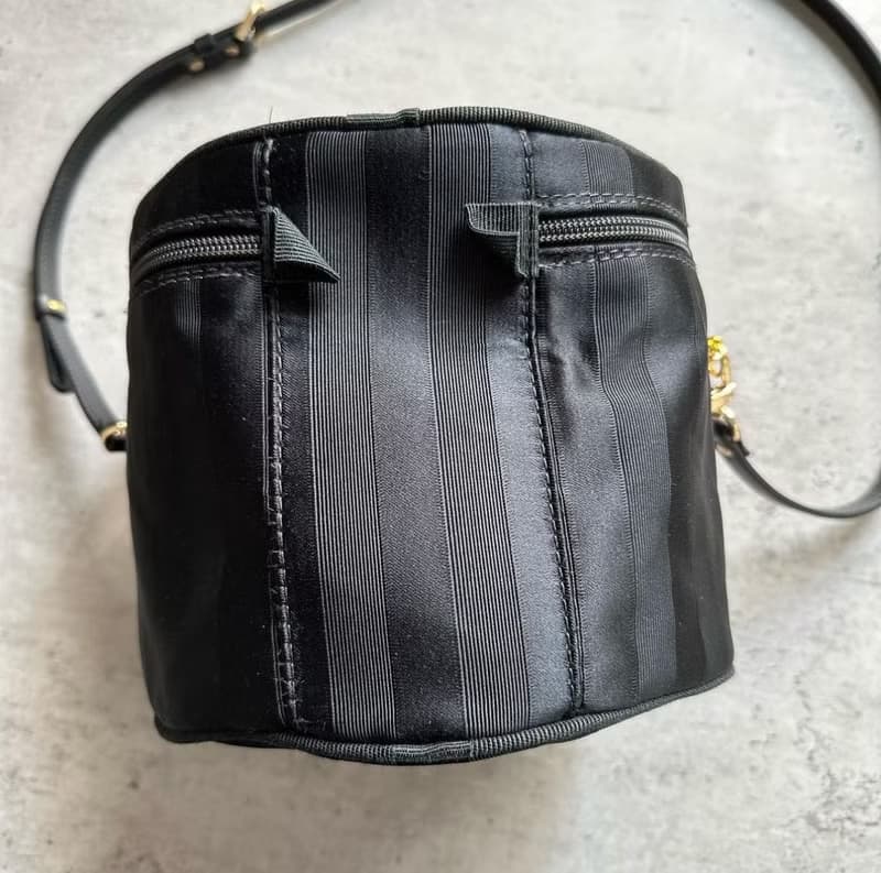 中古正品  Valentino Garavani 圓桶手袋 化妝盒 意大利製 斜背包