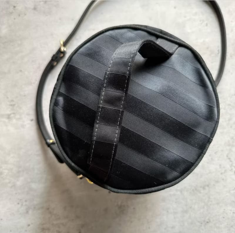 中古正品  Valentino Garavani 圓桶手袋 化妝盒 意大利製 斜背包