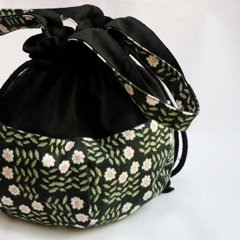 母親節活動【 MY HANDMADE 】白花圓底抽繩袋 l 日本棉布、帆布 l