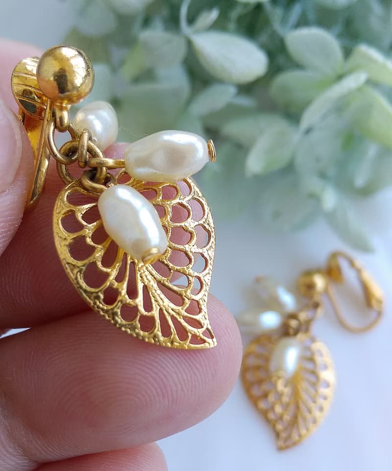 Vintage Jewelry 西洋古董飾品 AVON 垂墜小珠 小葉 夾式耳環