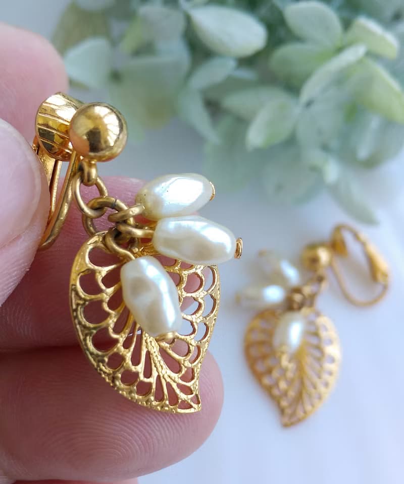 Vintage Jewelry 西洋古董飾品 AVON 垂墜小珠 小葉 夾式耳環