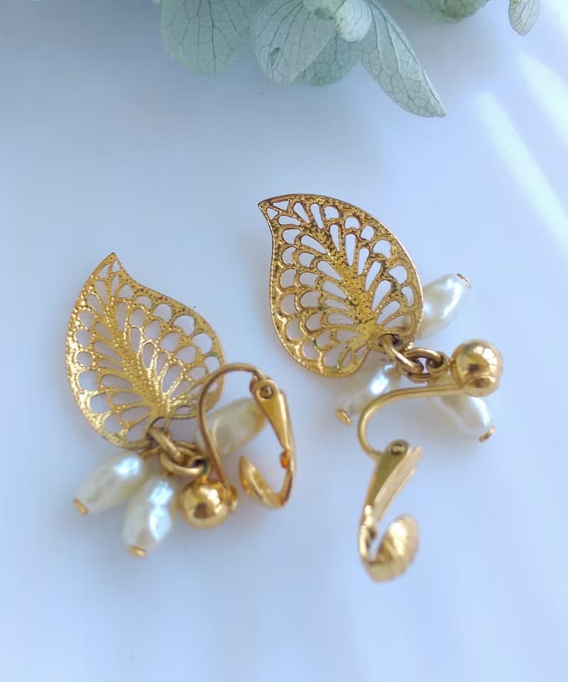 Vintage Jewelry 西洋古董飾品 AVON 垂墜小珠 小葉 夾式耳環