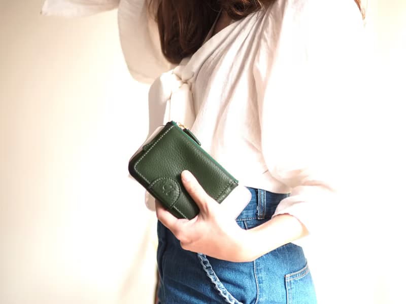 Mary (Green) : Mini wallet, short wallet, cow leather, Brown-grey, Zip pouch