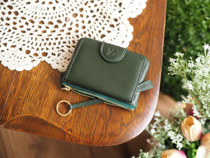 Mary (Green) : Mini wallet, short wallet, cow leather, Brown-grey, Zip pouch