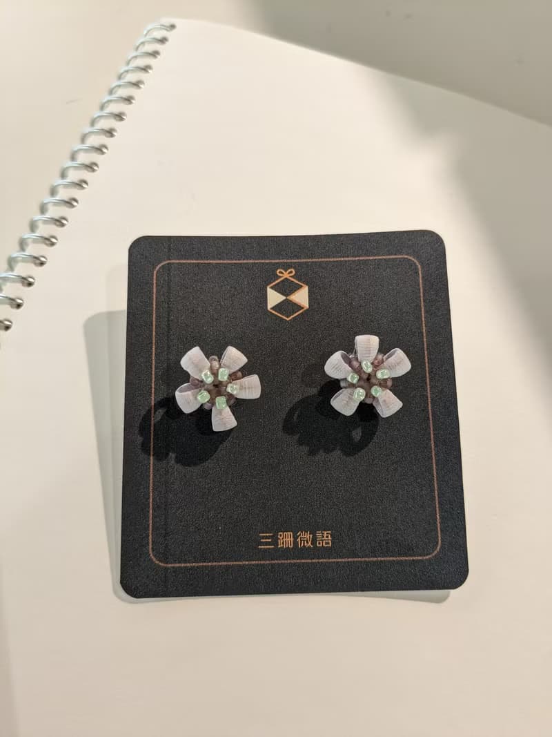 質感纏花耳飾-繡珠耳針