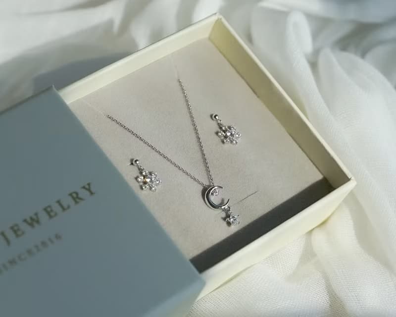 925純銀單鑽雪花耳環耳夾 星月項鍊禮盒