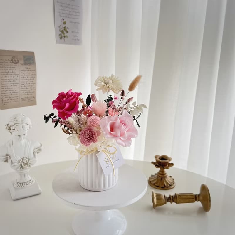 SEE 看見花藝設計 | 永生花 | 玫瑰 |   粉色浪漫擴香牛奶花瓶