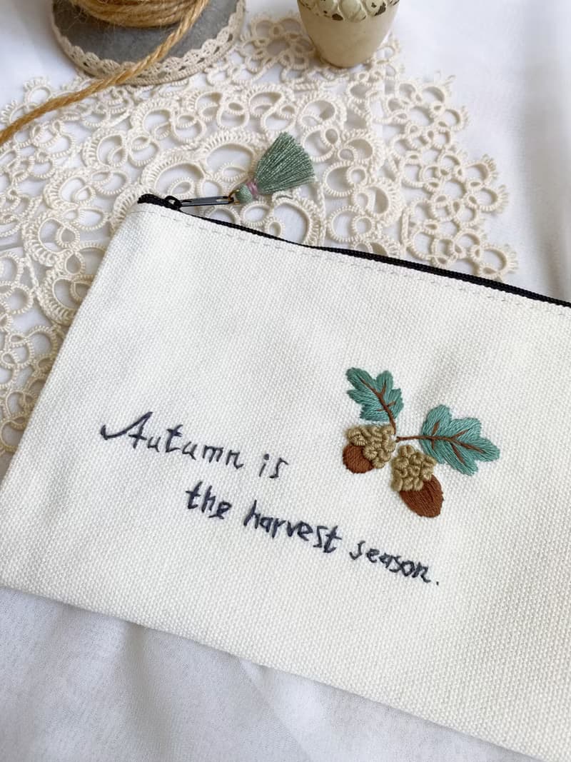 【芳小姐手作】刺繡布作 拉鍊收納包 聖誕節 新年禮物