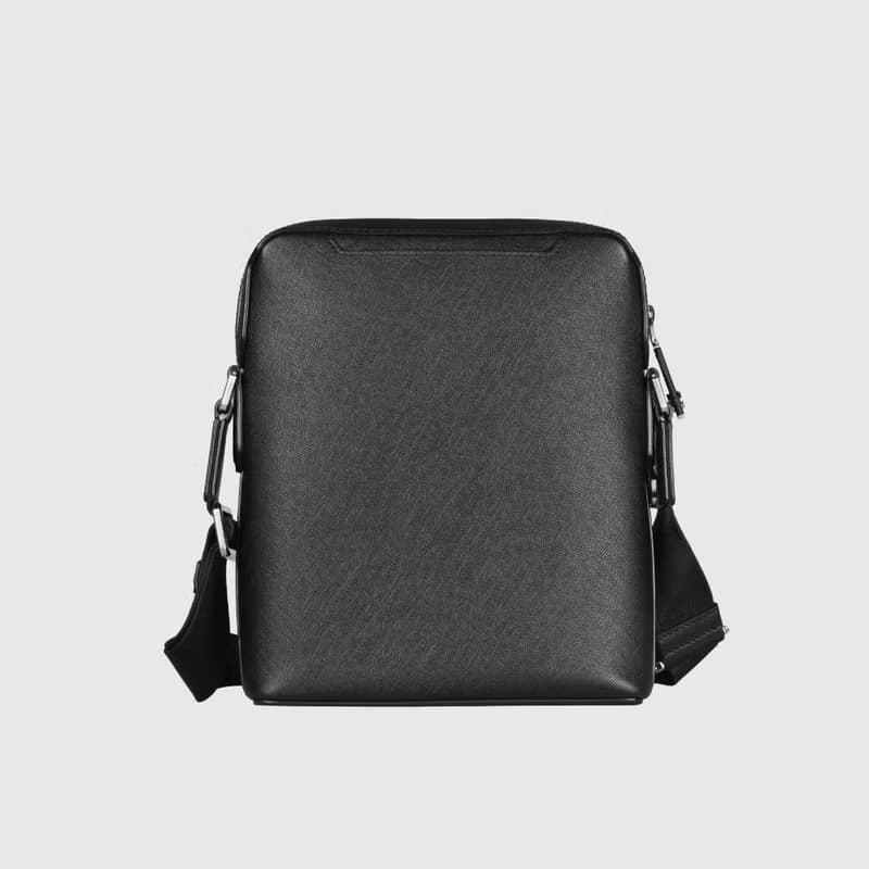 【滿3999送鑰匙圈】格瑞克-D1-A 直式斜背包-黑色/BF578-17-BK