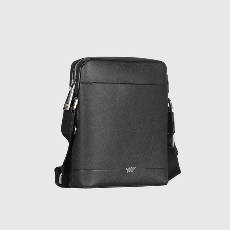 【滿3999送鑰匙圈】格瑞克-D1-A 直式斜背包-黑色/BF578-17-BK