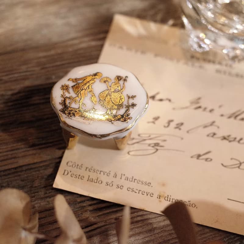 葡萄牙帶回老件.古董娃娃屋配件.迷你描金小桌.瓷器