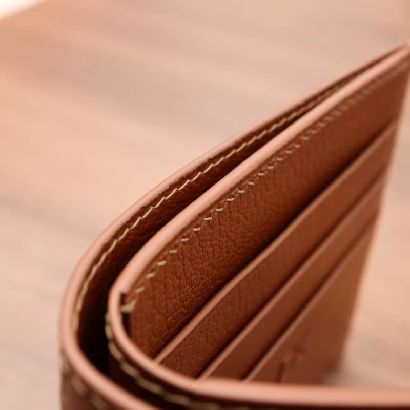 【樣品出清】鱷魚皮6卡短夾