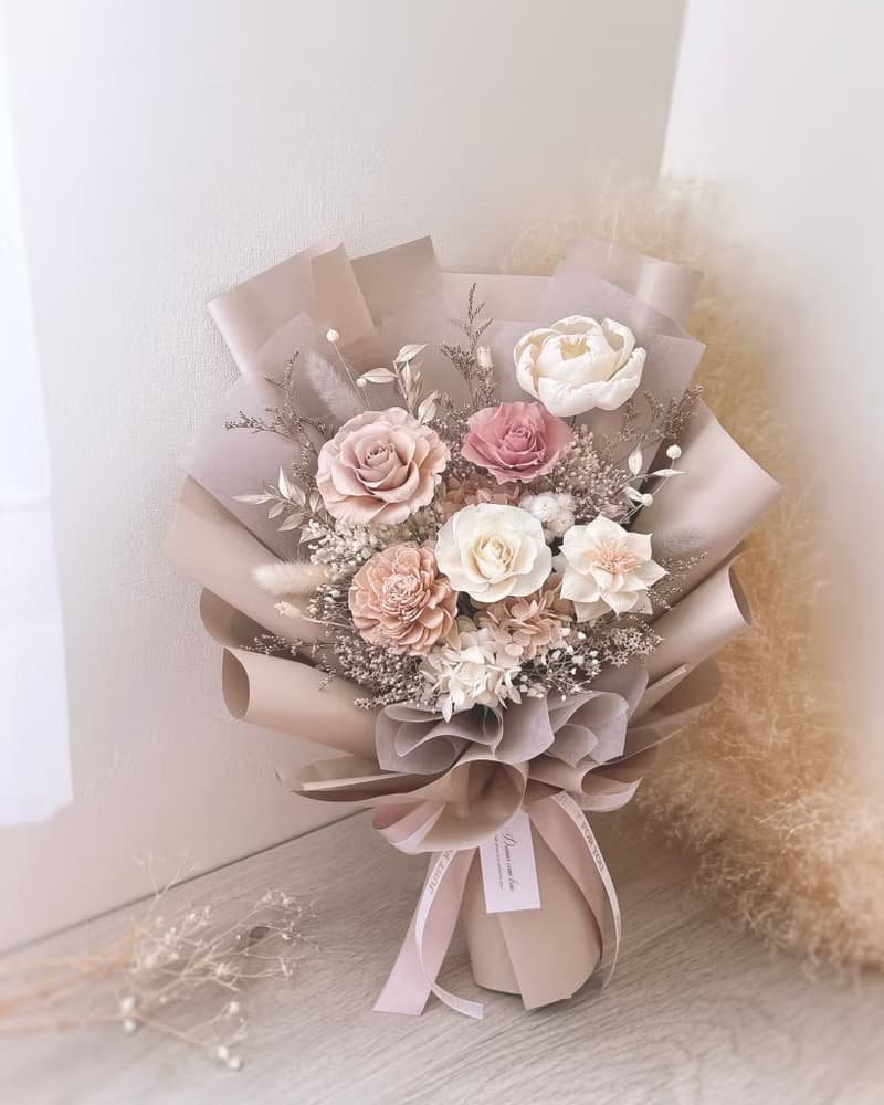 永生玫瑰花束-暖霧奶杏l 奶杏色永生玫瑰 奶茶色花束 情人節花束