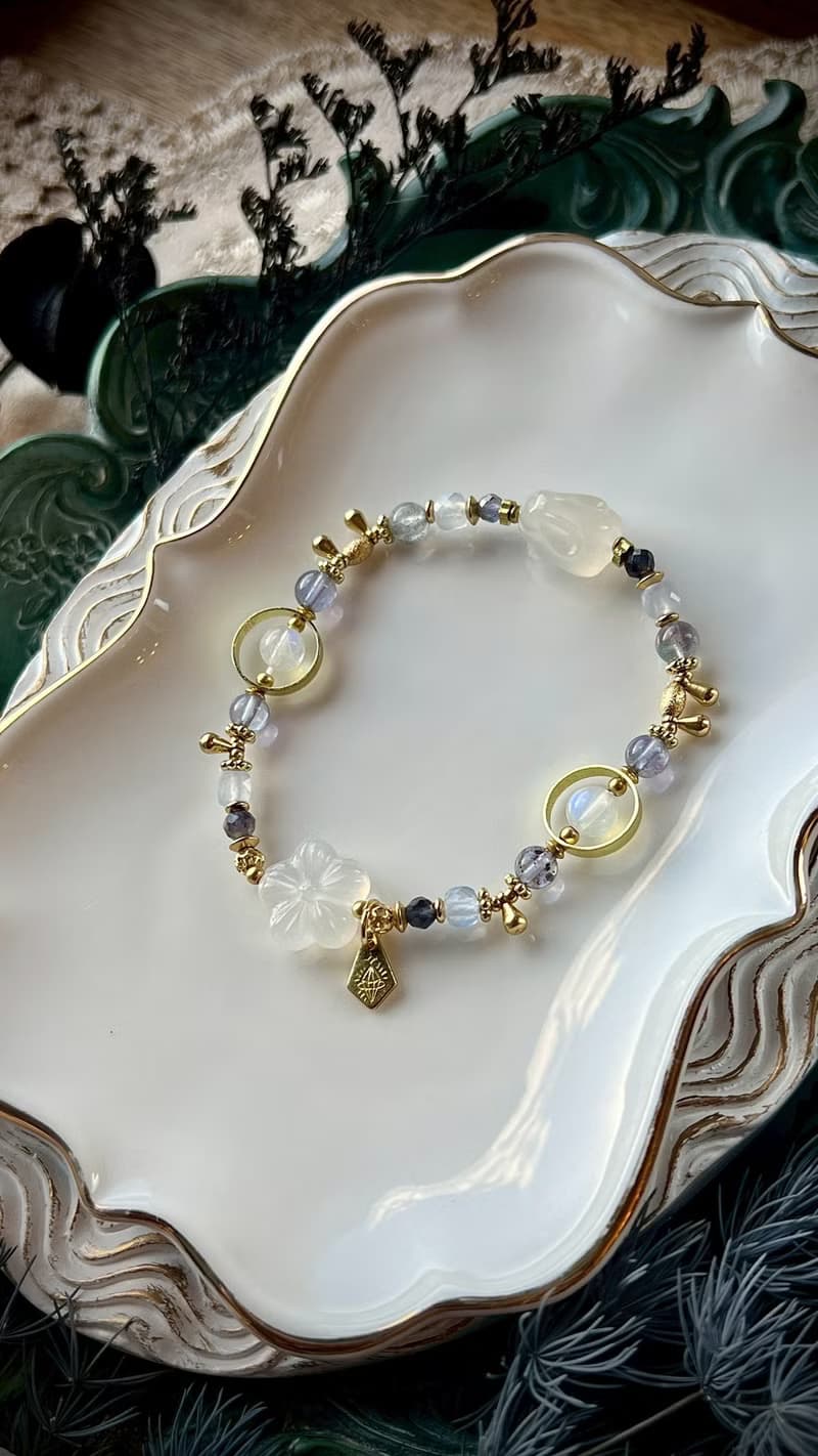 - 花好月圓 -天然水晶手鏈/黃銅手鍊